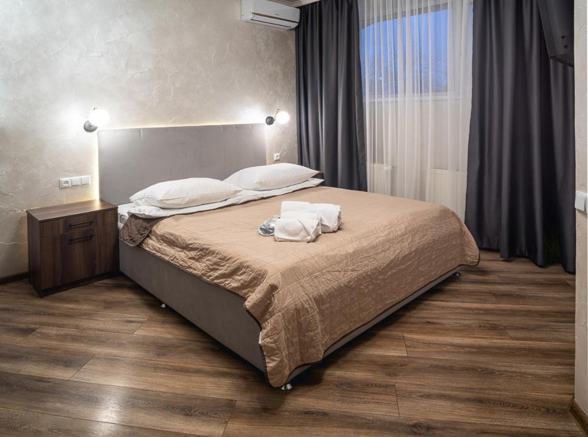 Safari-Club Hotel Vinnitsja Eksteriør billede