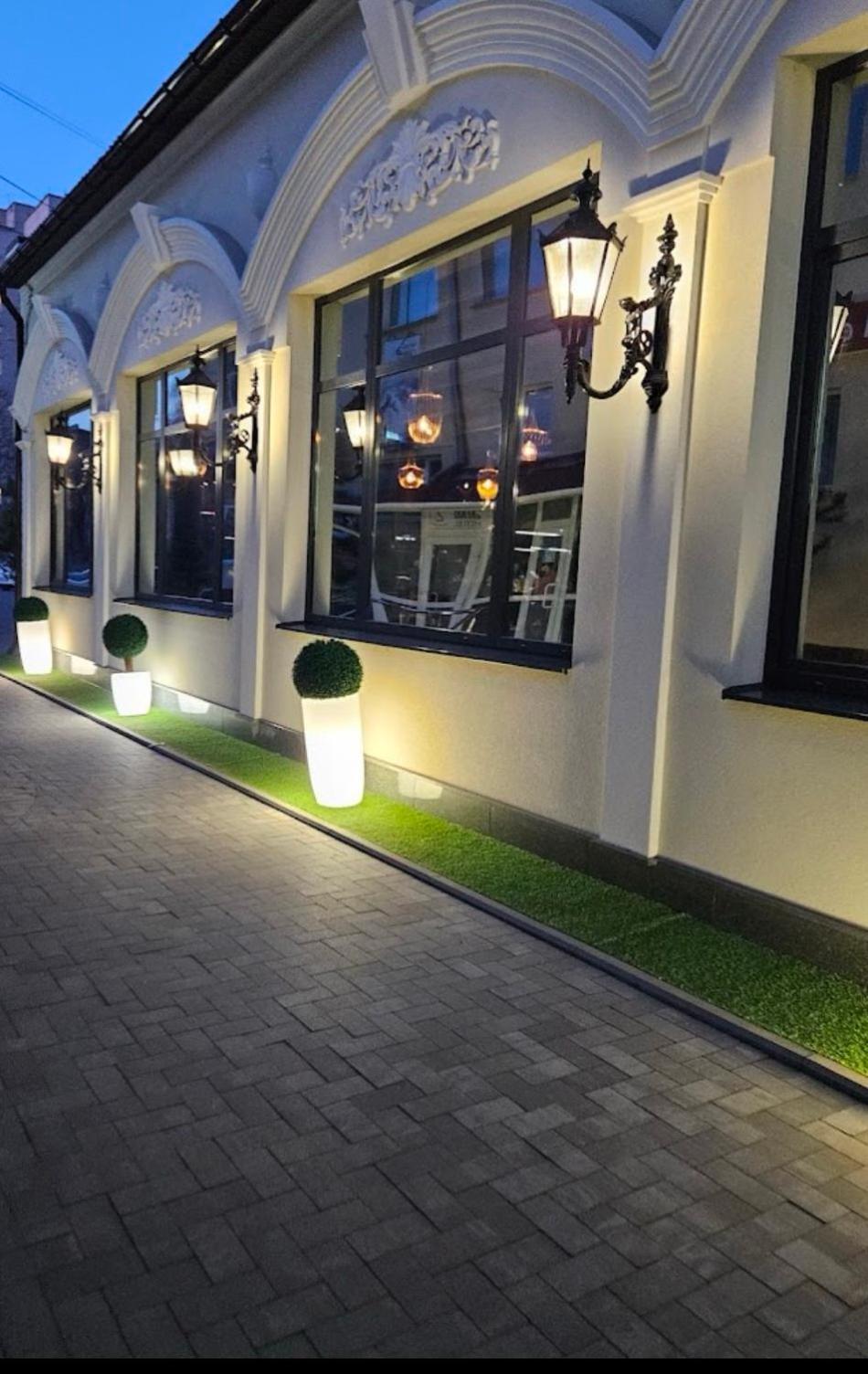 Safari-Club Hotel Vinnitsja Eksteriør billede